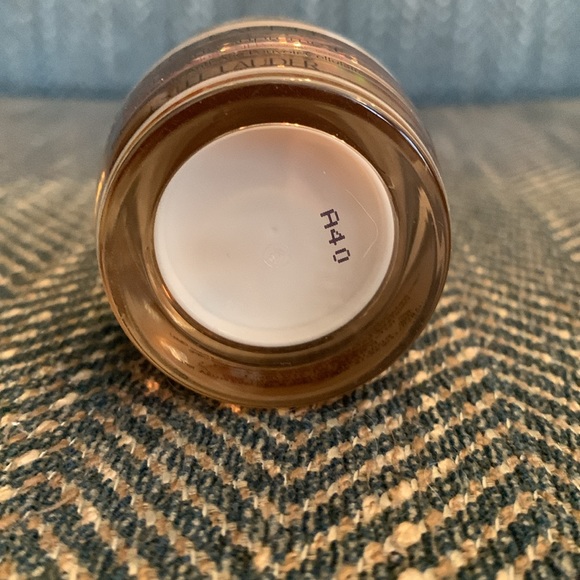 Estée Lauder BRAND NEW Revitalizing Supreme + .5 oz - Picture 3 of 4